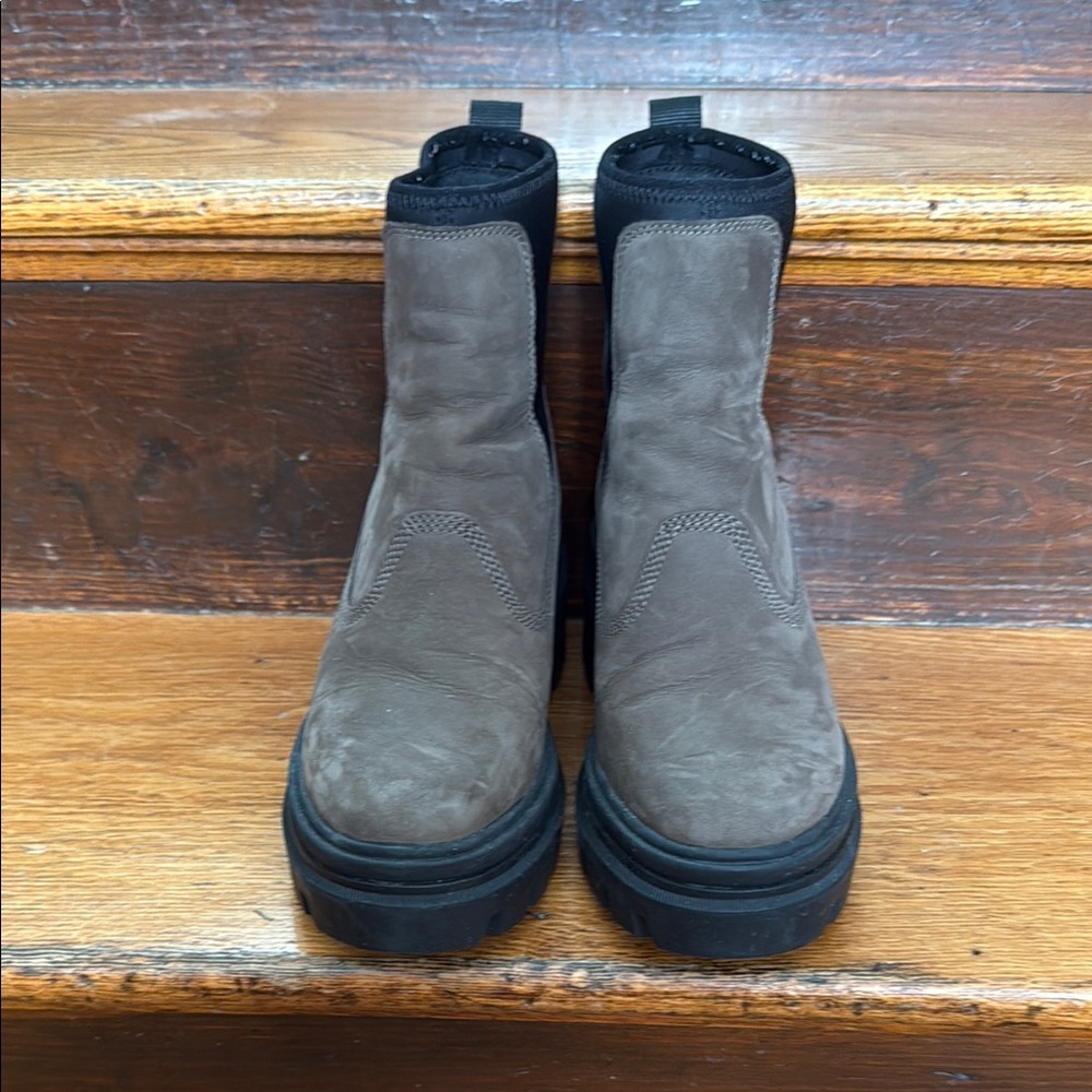 Men's Rugged Brown Leather Boots
